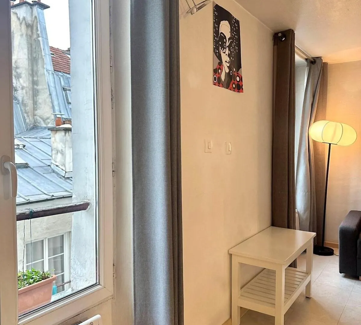 Apartment Chic Apt In Central Paris Ecouffes In Marais France